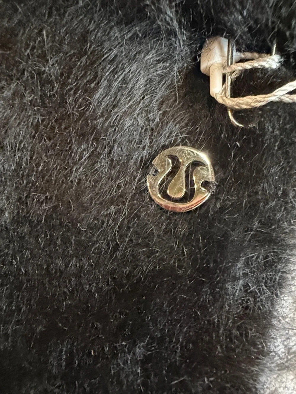lululemon athletica Black Fuzzy Mittens